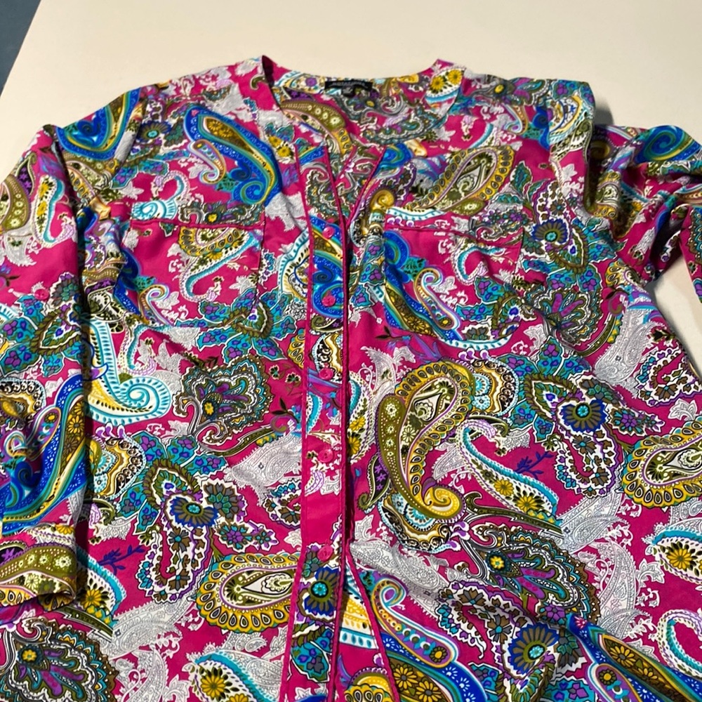 Notations pink button down blouse with 2 pockets and long sleeve buttons to 3/4